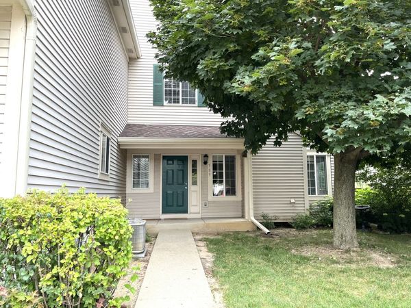 589 FOX RIDGE Drive , Fox Lake, IL 60020