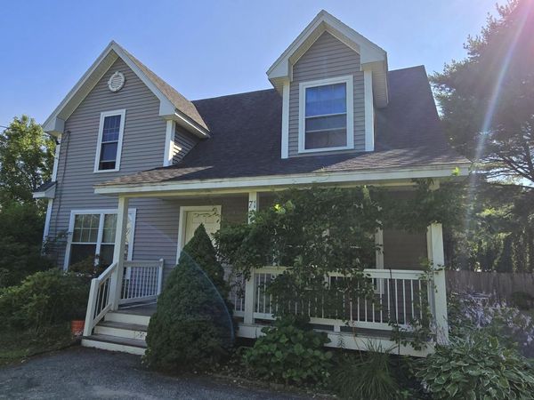 71 Grove Street , Lewiston, ME 04240