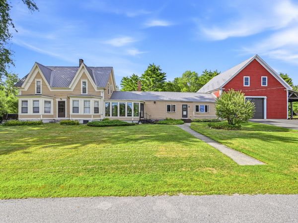19 Coolidge Road , Wayne, ME 04284