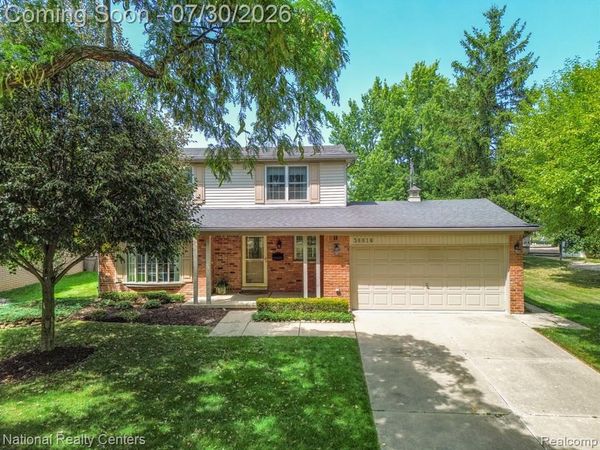 36616 Munger Drive, Livonia, MI 48154