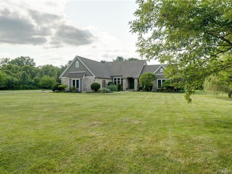 6372 Hartzell Road, Greenville, OH 45331 Photo 2