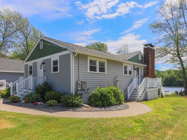 23 Escumbuit Road, Derry, NH 03038