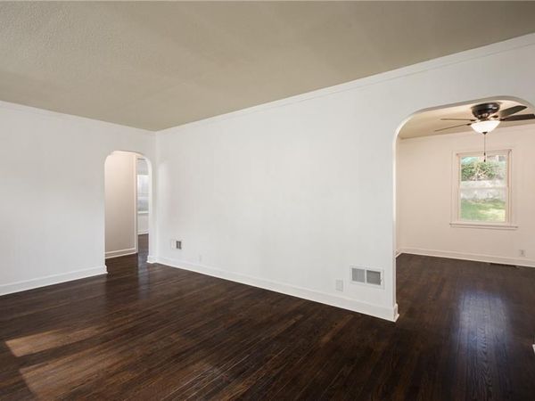 514 S Ralston Avenue, Sugar Creek, MO 64054