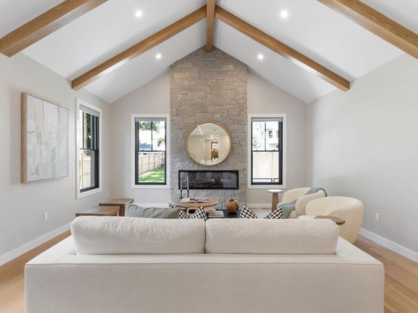 20 Salisbury, Unit Right, Newton, MA 02458