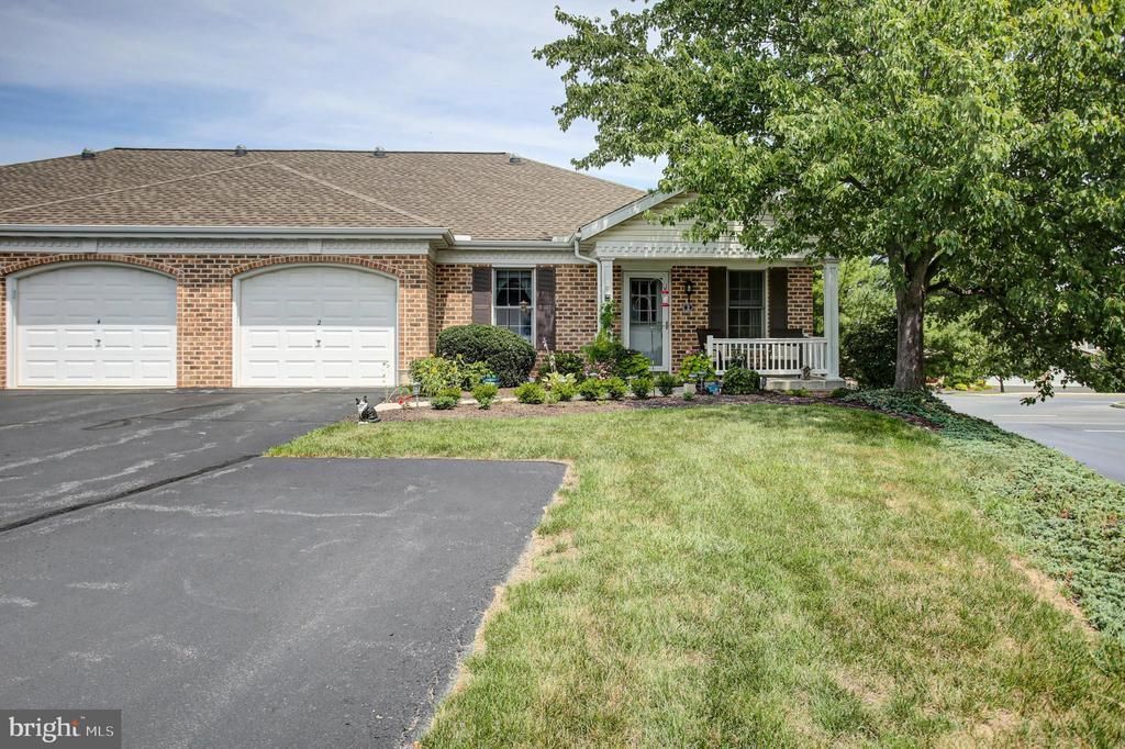 2 Redbud Drive, Mechanicsburg, PA 17050 Main Photo