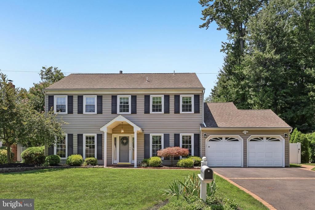 558 FAIRMAN LANE, LANGHORNE, PA 19047