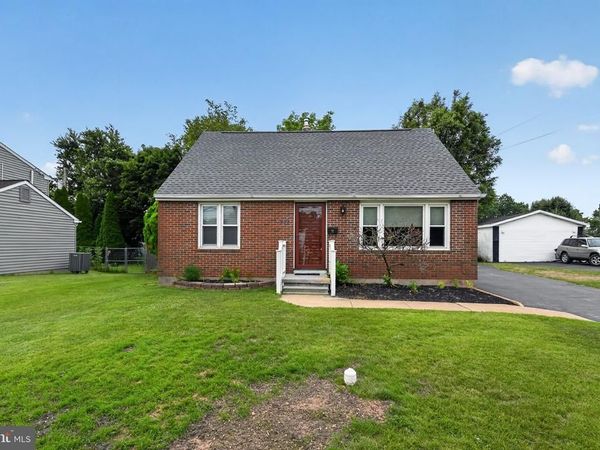 434 SCHOOL LANE, PLYMOUTH MEETING, PA 19462