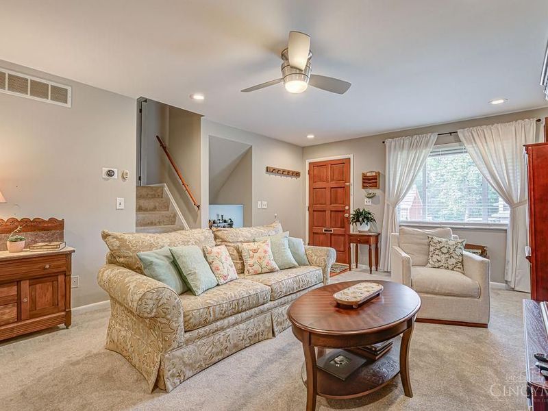8991 Eldora Drive, Sycamore Township, OH 45236 Photo 4