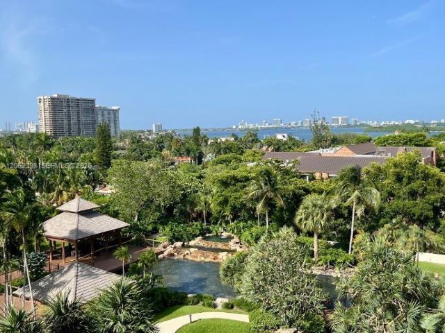 1000 Quayside Ter, Unit 805, Miami, FL 33138 Photo
