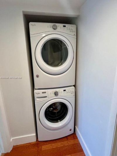 1000 Quayside Ter, Unit 805, Miami, FL 33138 Photo