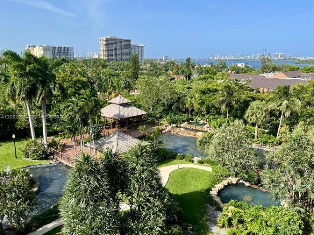 1000 Quayside Ter, Unit 805, Miami, FL 33138 Photo
