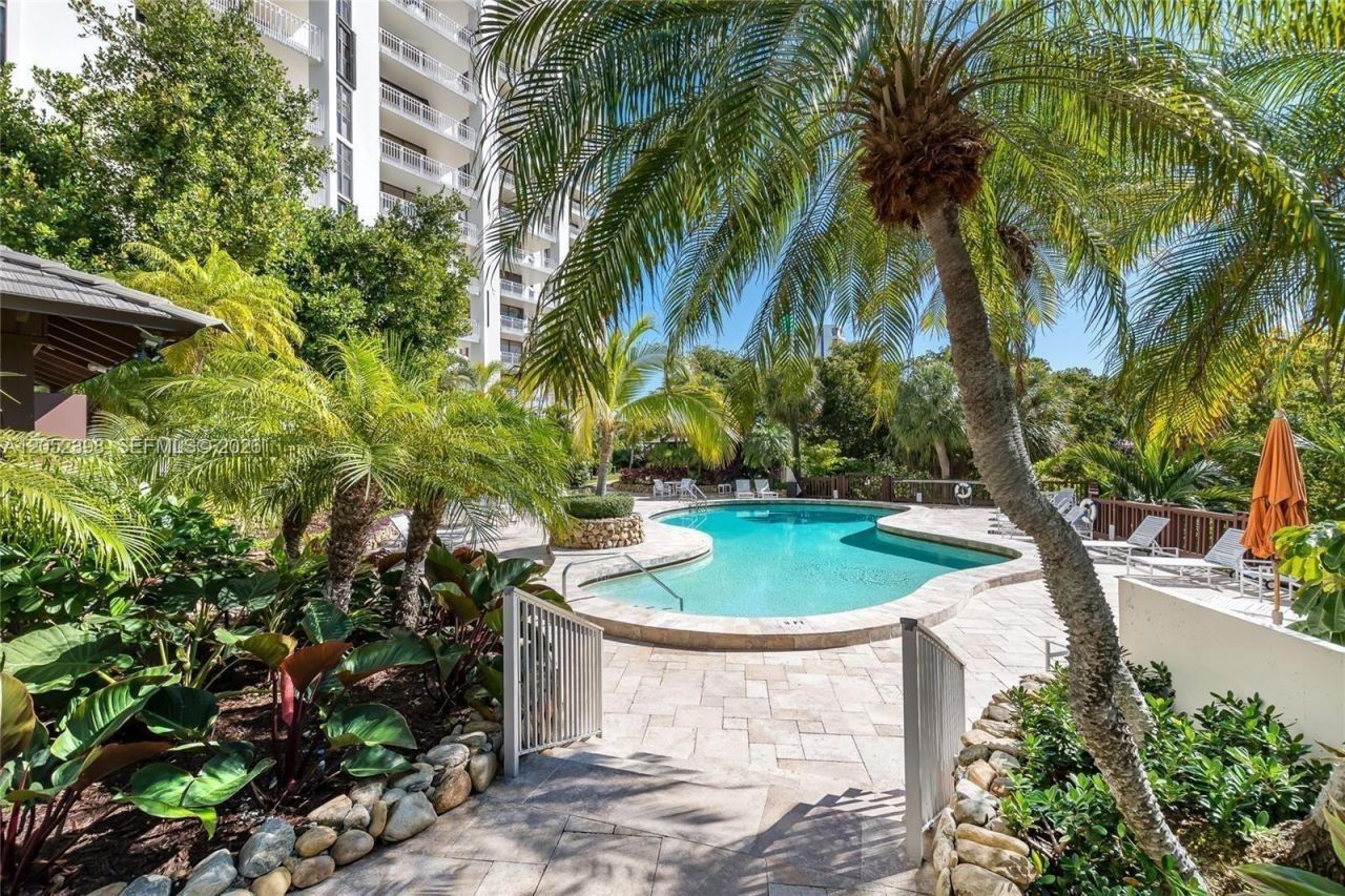 1000 Quayside Ter, Unit 805, Miami, FL 33138 Photo