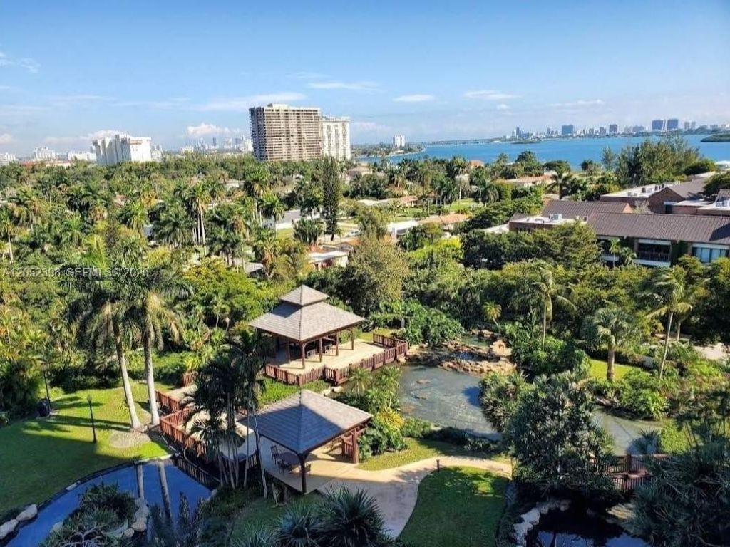 1000 Quayside Ter, Unit 805, Miami, FL 33138 Photo