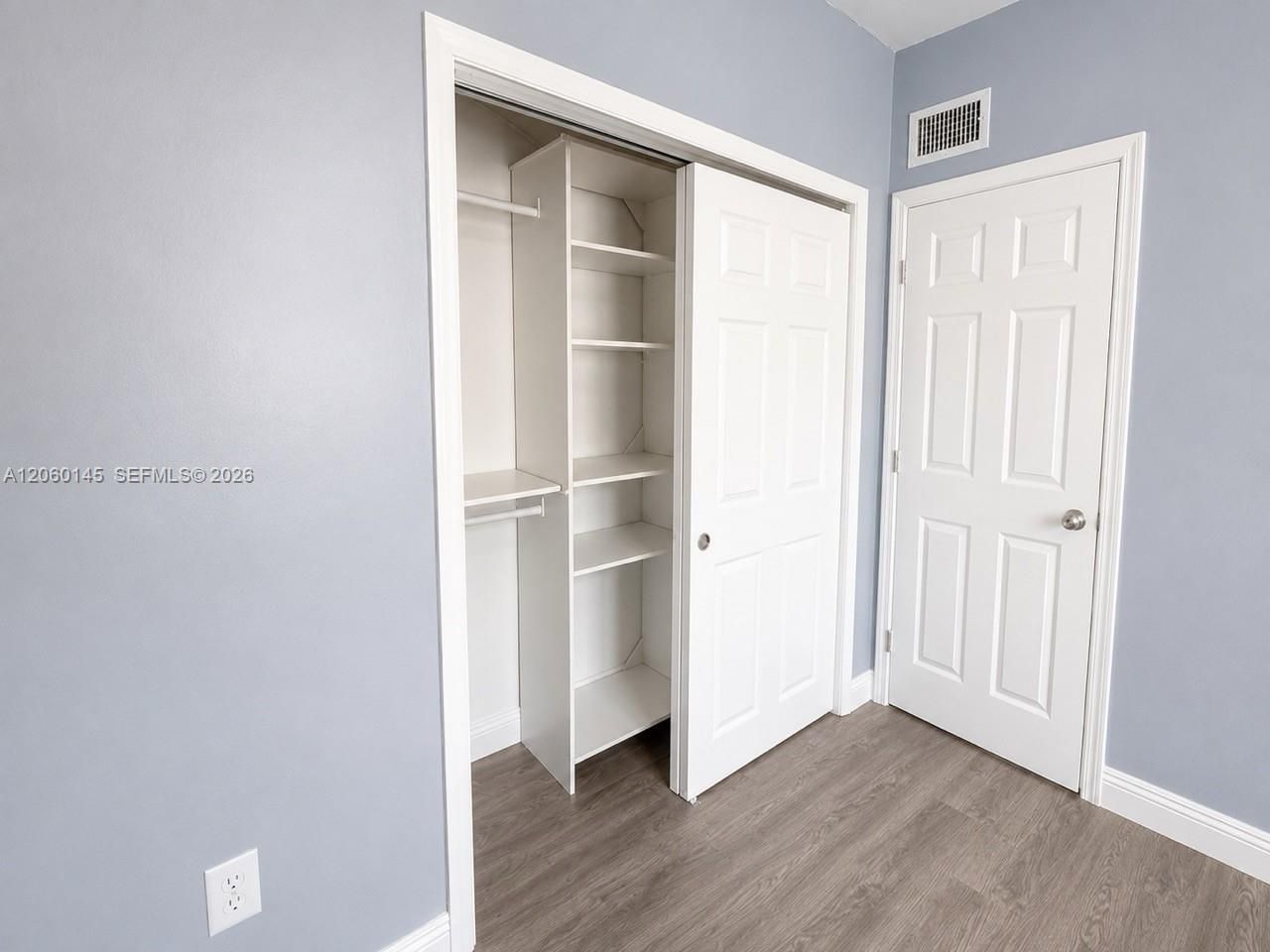 2400 NW 16th St Rd, Unit 103, Miami, FL 33125 Photo