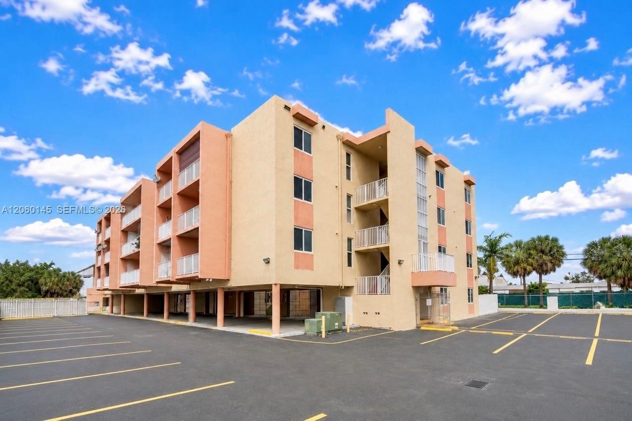 2400 NW 16th St Rd, Unit 103, Miami, FL 33125 Photo