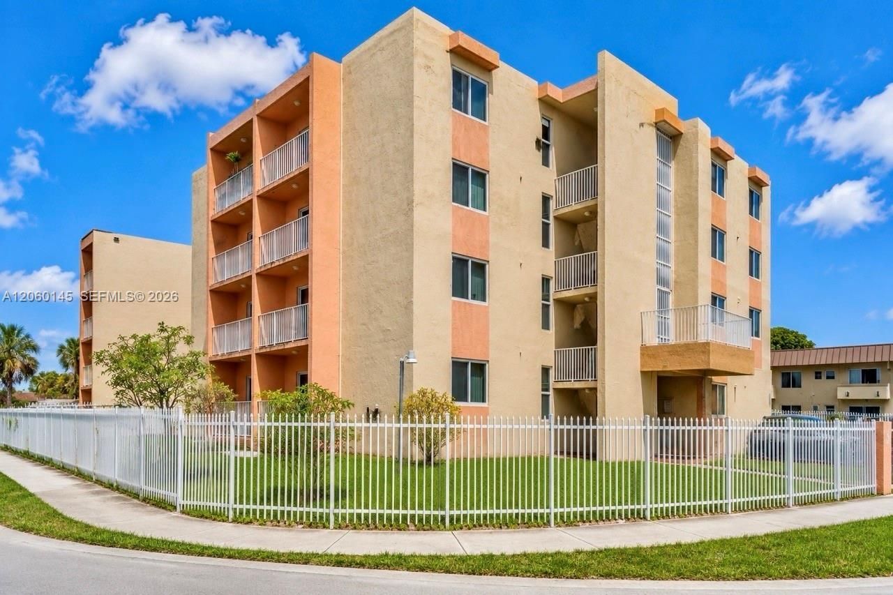 2400 NW 16th St Rd, Unit 103, Miami, FL 33125 Photo