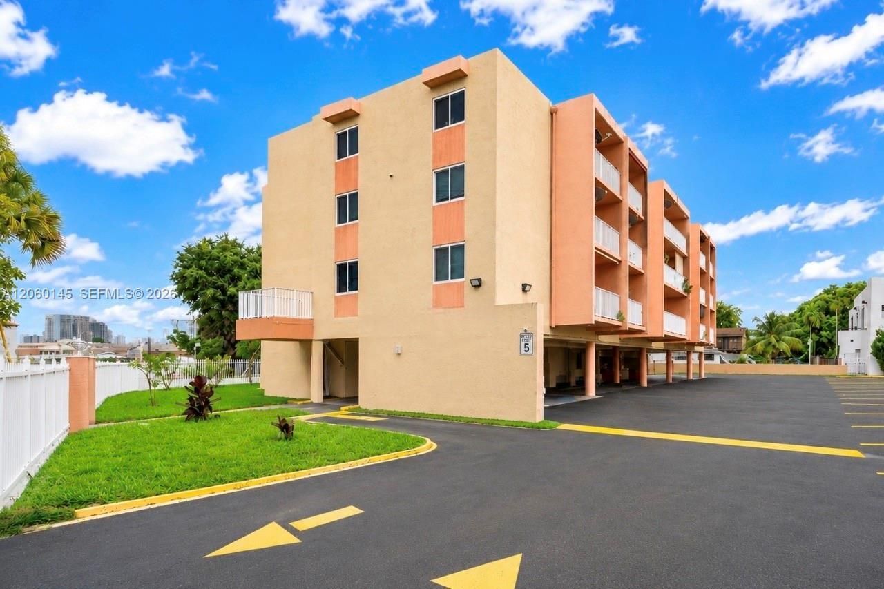 2400 NW 16th St Rd, Unit 103, Miami, FL 33125 Photo