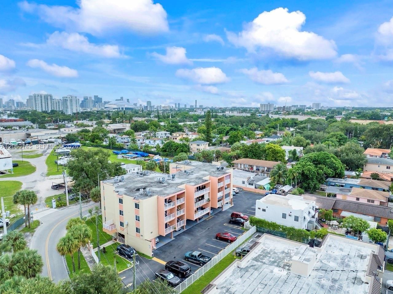 2400 NW 16th St Rd, Unit 103, Miami, FL 33125 Photo