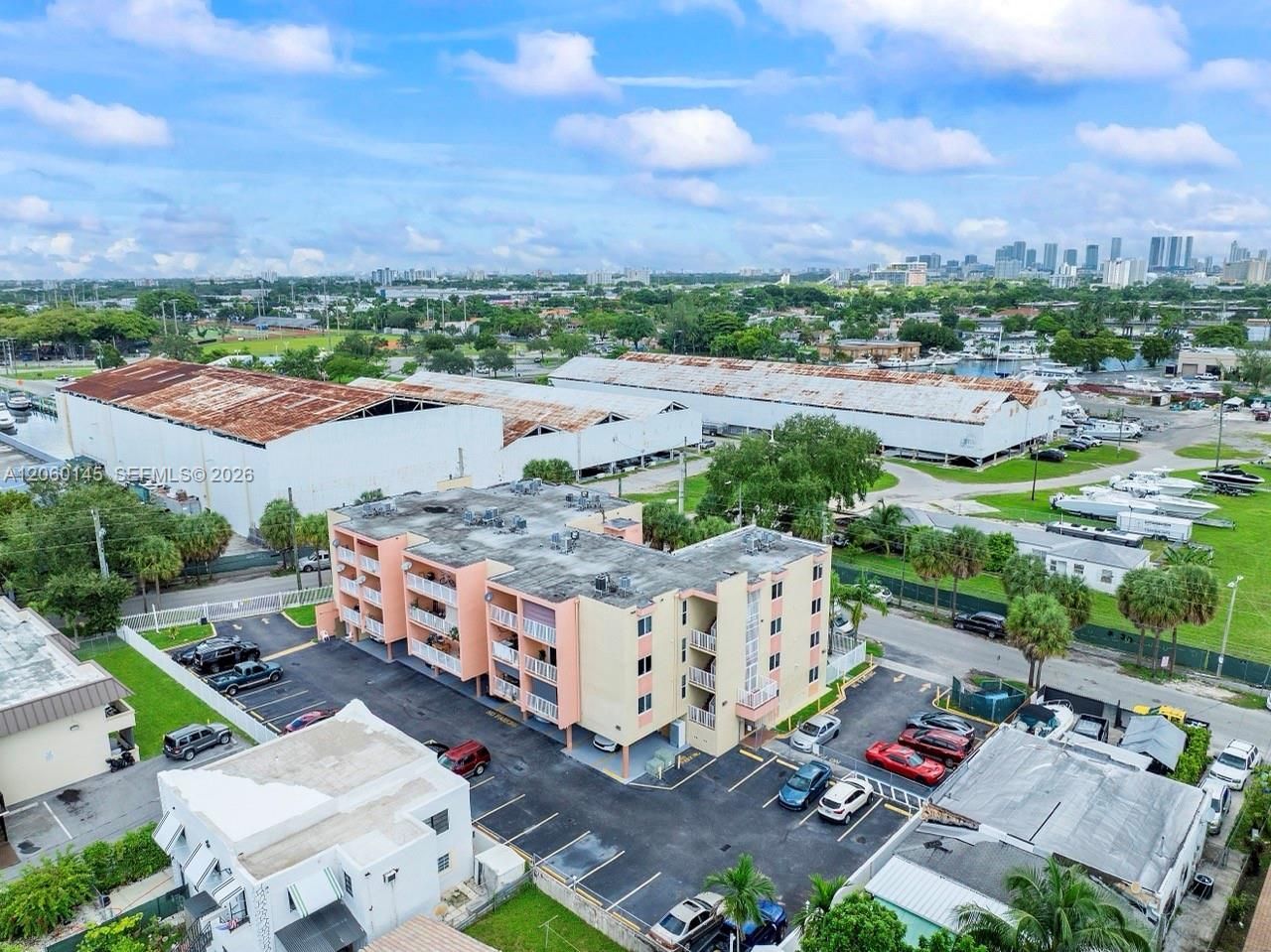 2400 NW 16th St Rd, Unit 103, Miami, FL 33125 Photo