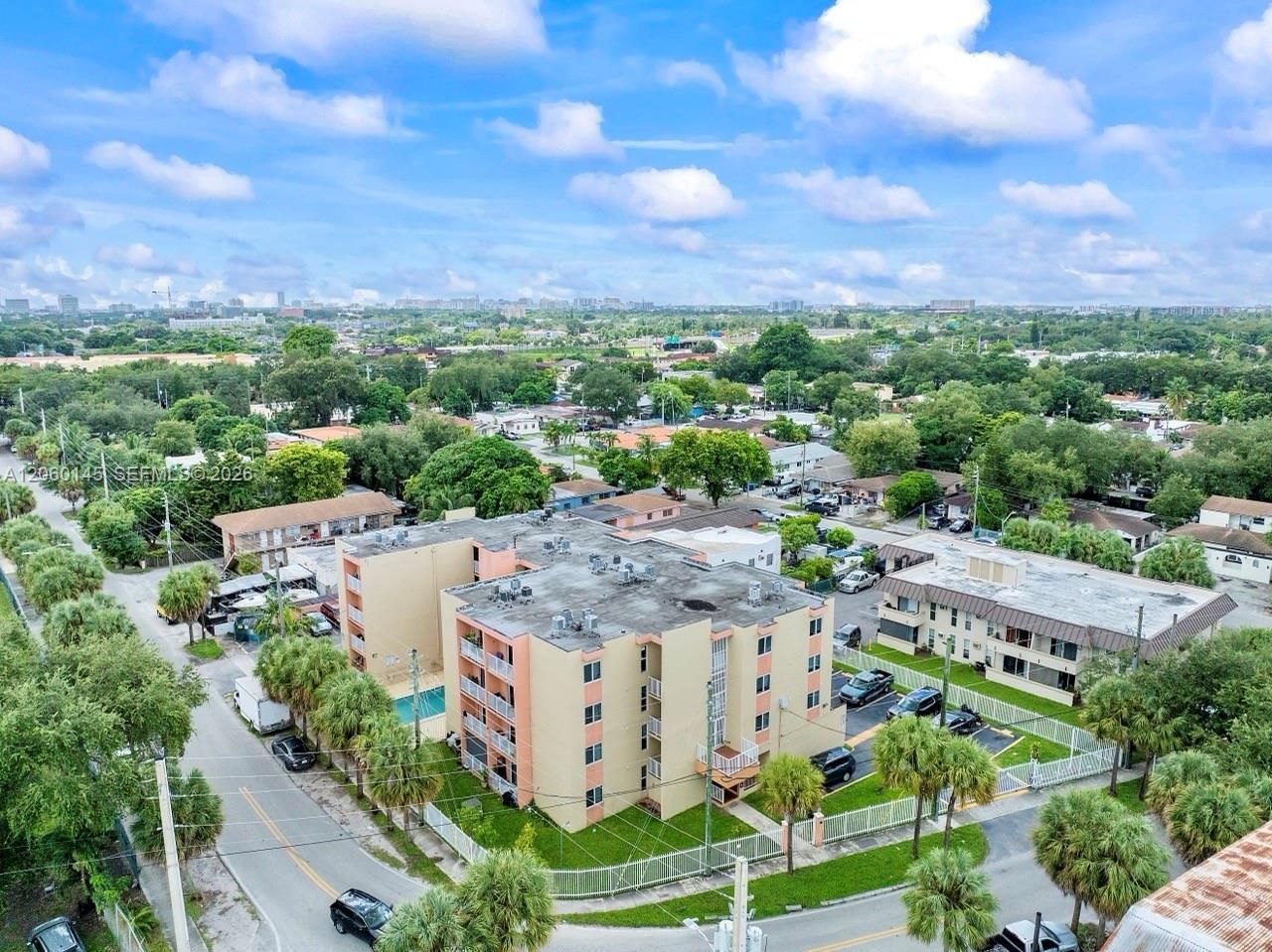 2400 NW 16th St Rd, Unit 103, Miami, FL 33125 Photo
