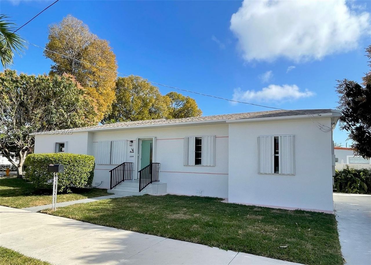 3200 SW 2nd St , Miami, FL 33135 Photo
