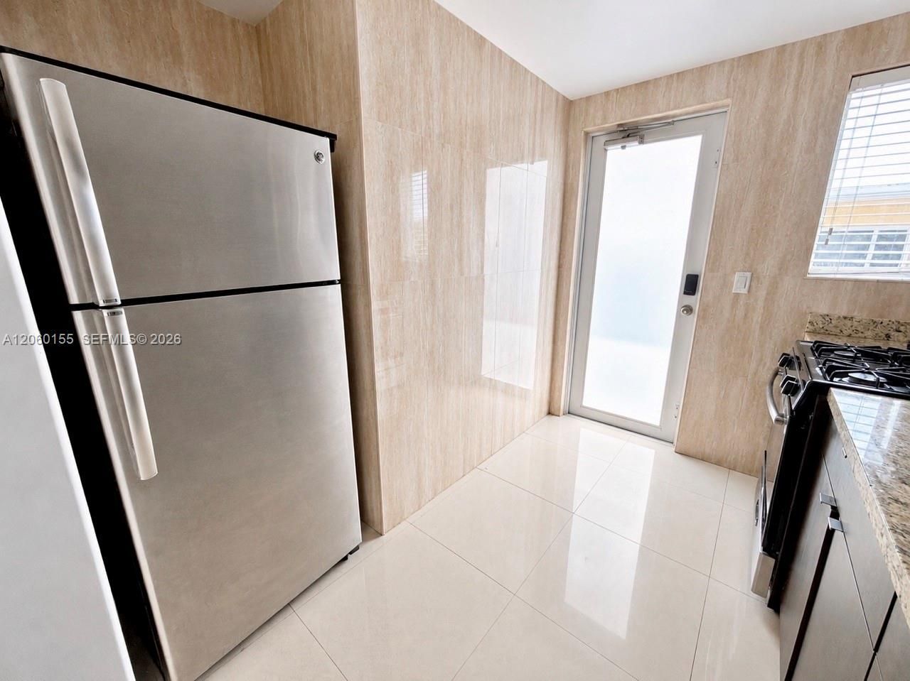 1027 94th St , Unit 4, Bay Harbor Islands, FL 33154 Photo