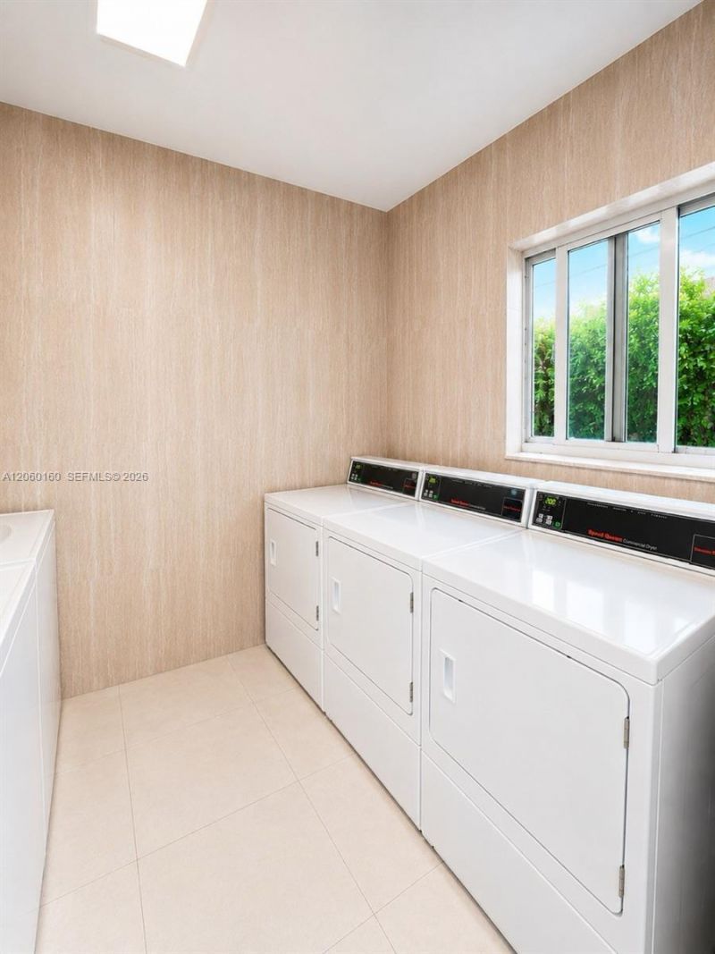 1050 94th St, Unit 2, Bay Harbor Islands, FL 33154 Photo