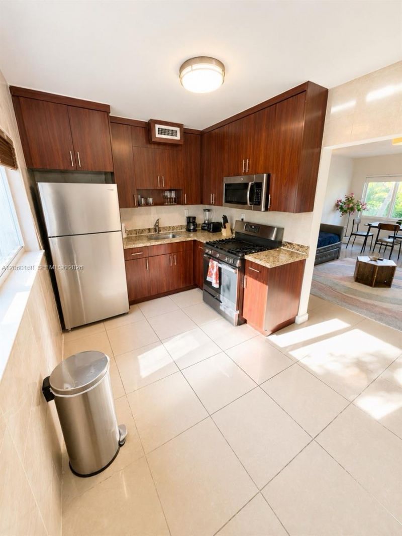 1050 94th St, Unit 2, Bay Harbor Islands, FL 33154 Photo