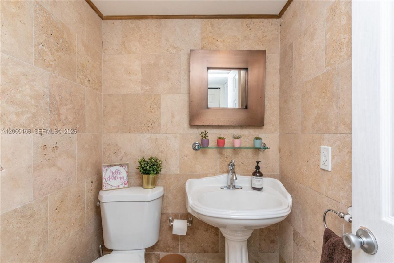 1425 Arthur St , Unit 409B, Hollywood, FL 33020 Photo