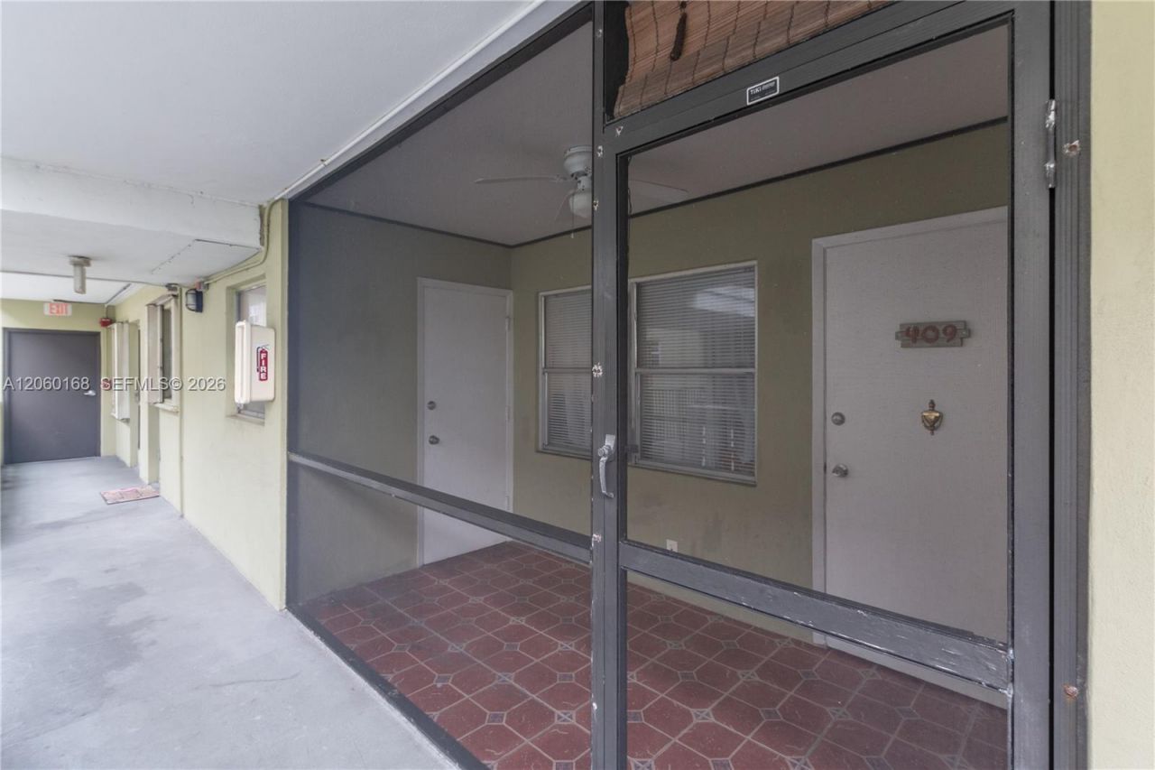 1425 Arthur St , Unit 409B, Hollywood, FL 33020 Photo