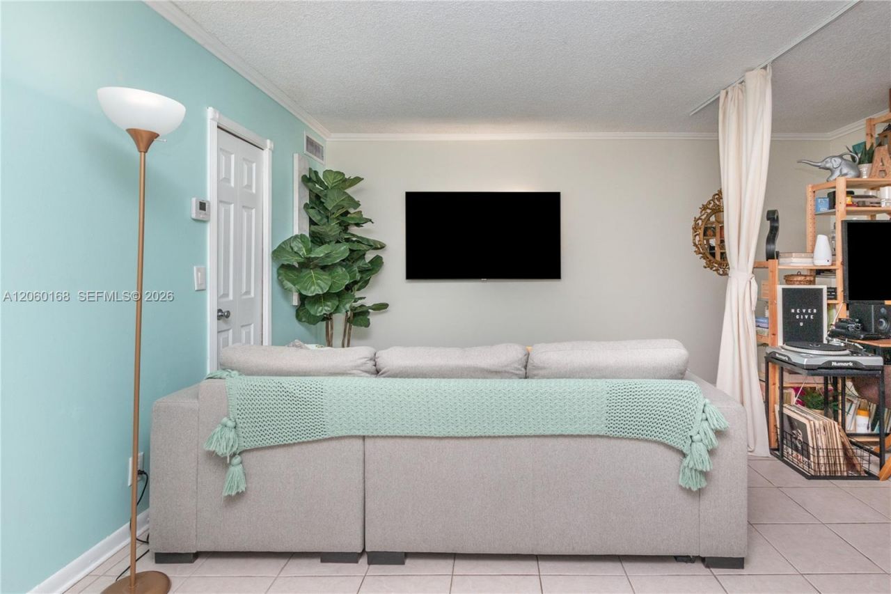 1425 Arthur St , Unit 409B, Hollywood, FL 33020 Photo