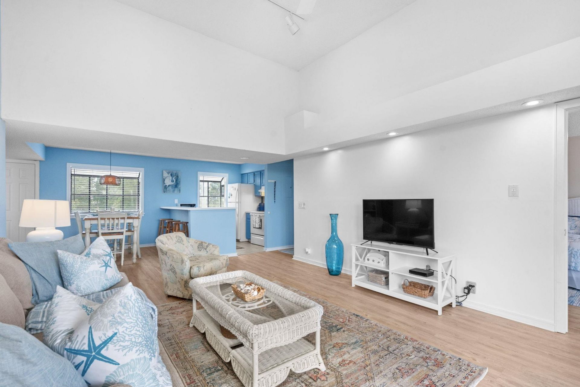 1025 Plantation Dr.  Photo 11