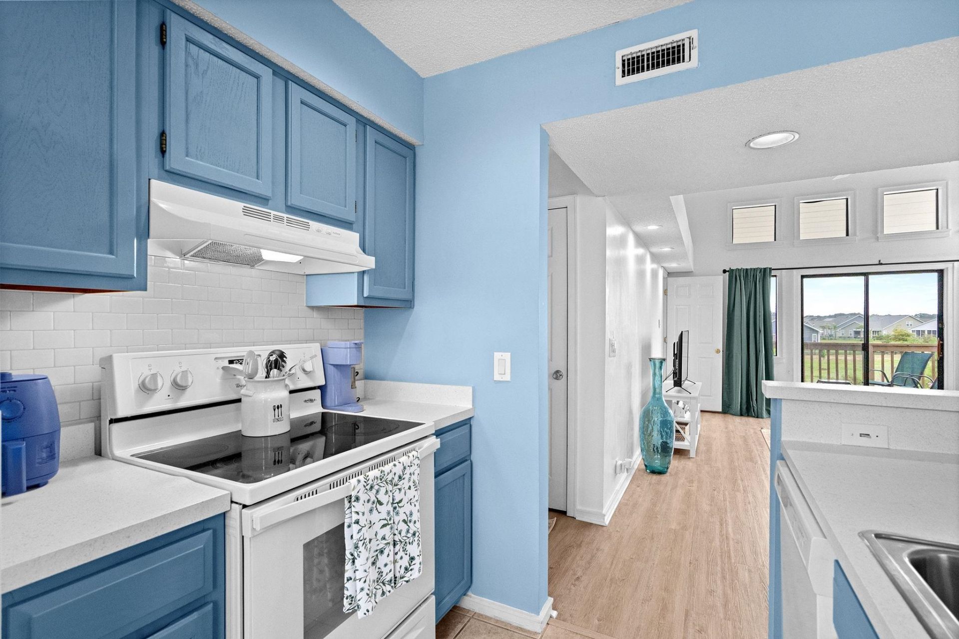 1025 Plantation Dr.  Photo 18