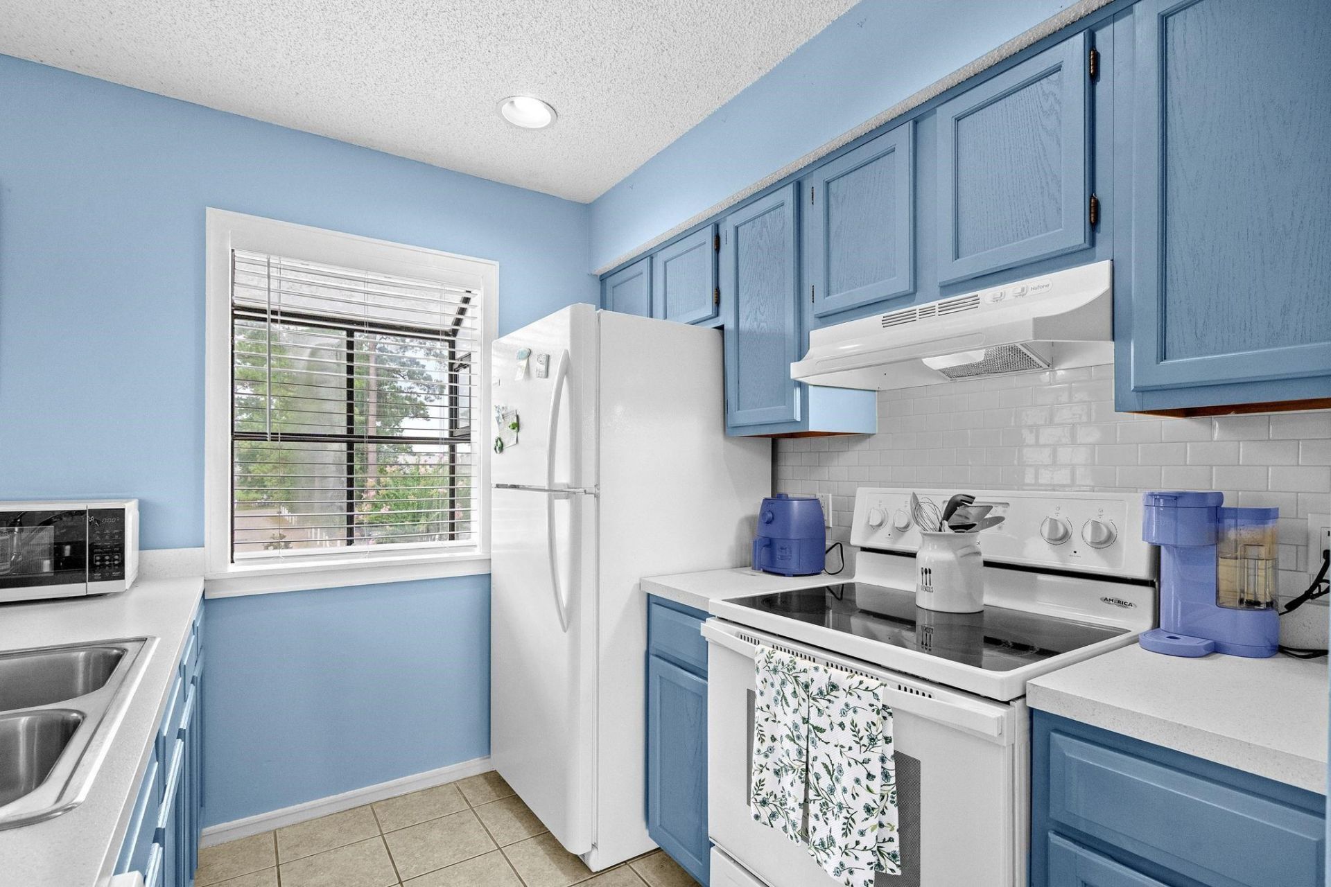 1025 Plantation Dr.  Photo 19