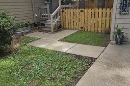 706 Courtney Ct.  photo 4