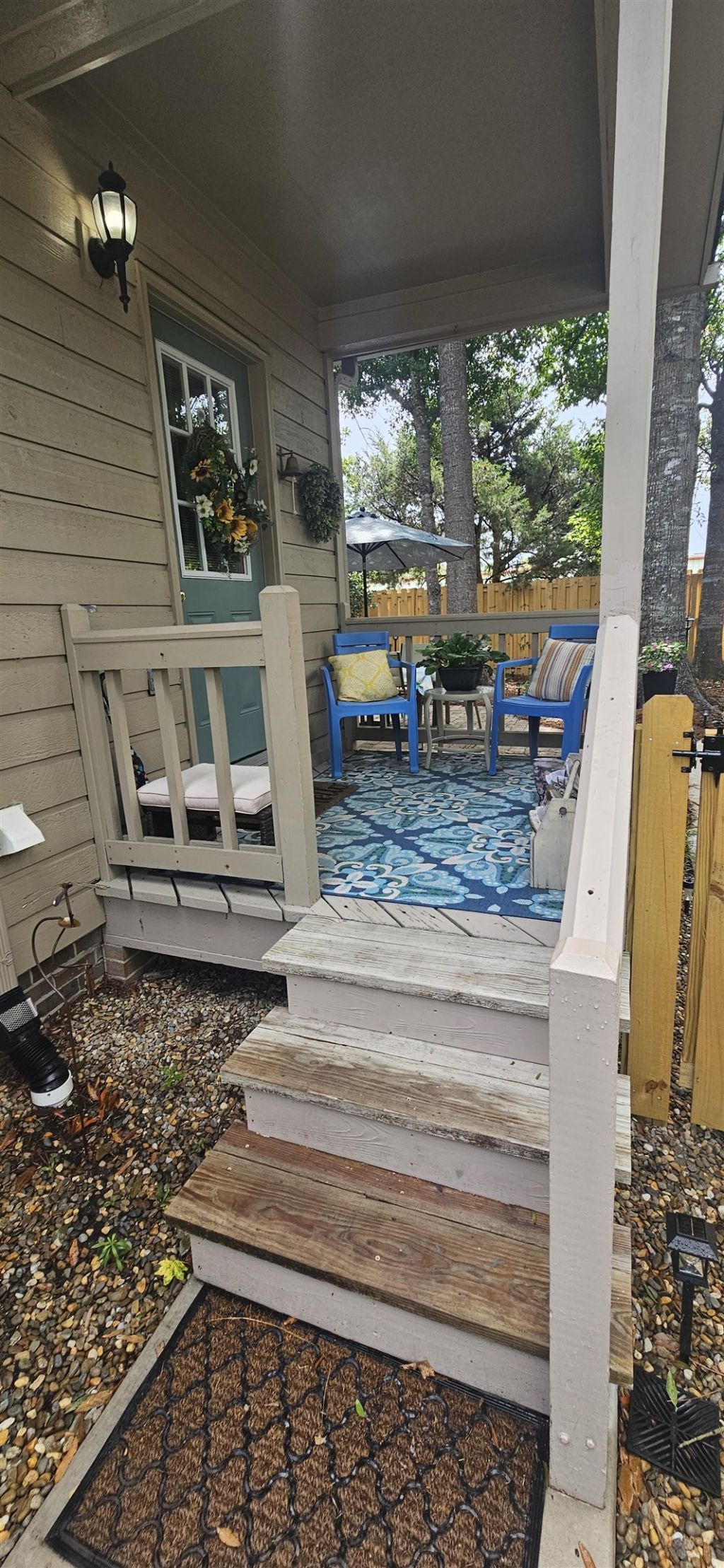 706 Courtney Ct.  Photo 3