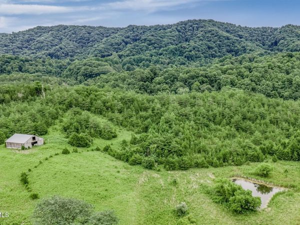 1263 Clinch Valley Road, Sneedville, TN 37869