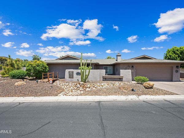 324 W WILLOW Avenue, Phoenix, AZ 85029