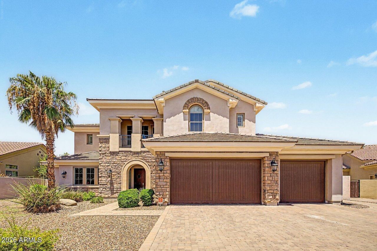 294 W GRAND CANYON Drive, Chandler, AZ 85248