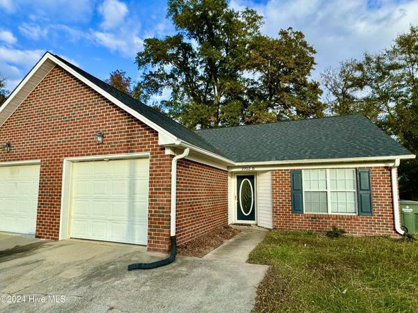 2702 Bluff View Drive, Unit B, Greenville, NC 27834