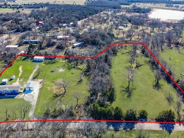 260 County Road 154 , Gainesville, TX 76240