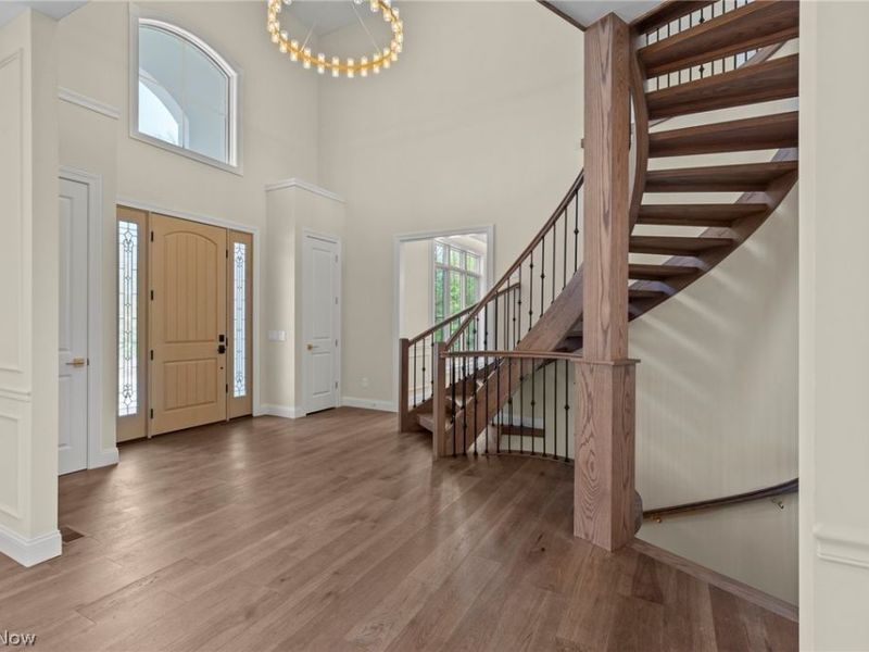 5048 Neptune Oval, Solon, OH 44139 Photo 8