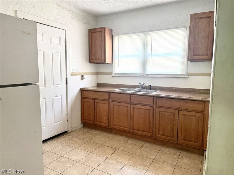 15910 Arcade Avenue , Cleveland, OH 44110 Photo 4