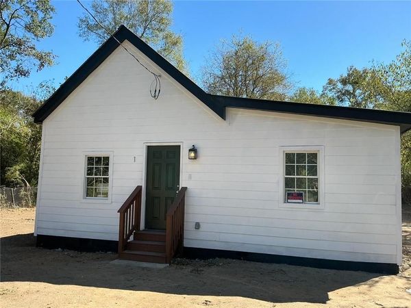 1 Sargent Tigner Street , Newnan, GA 30263