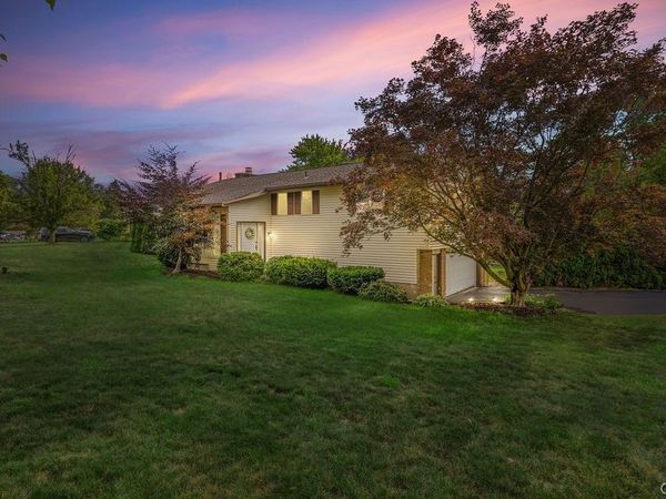 100 Eden Roc Circle, Syracuse, NY 13214
