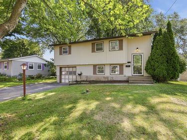 210 Floradale Road, Liverpool, NY 13088