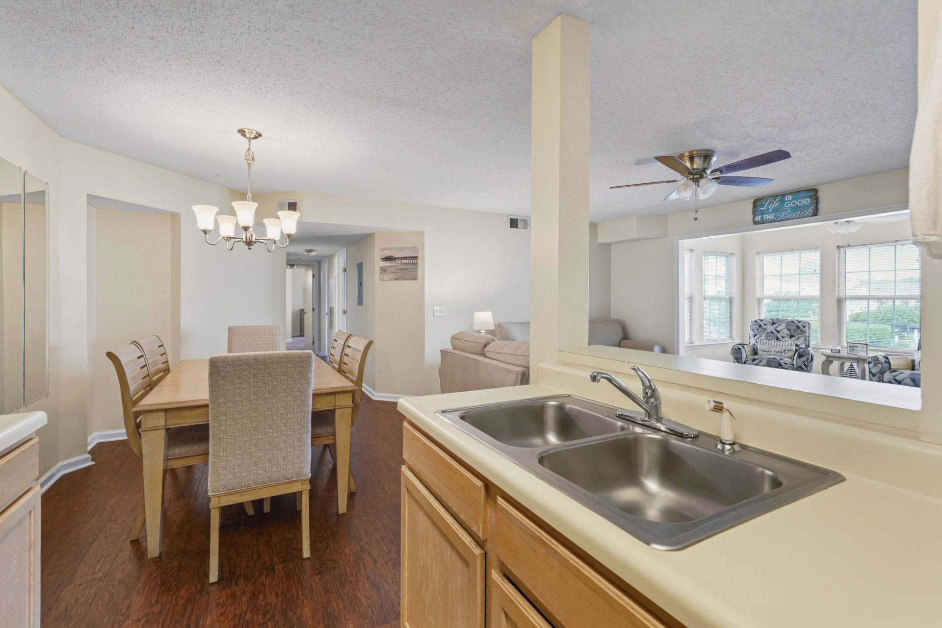 2268 Essex Dr.  Photo 9