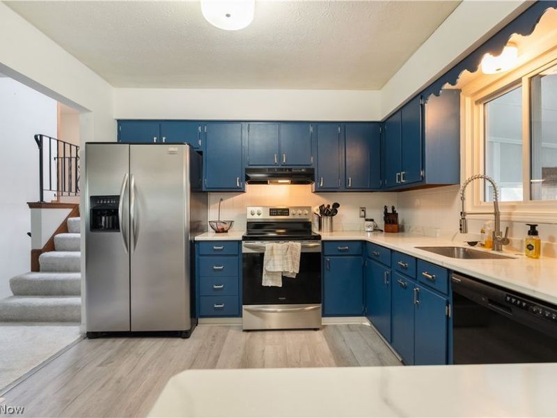 13795 Overcrest Street NE, Alliance, OH 44601 Photo 7
