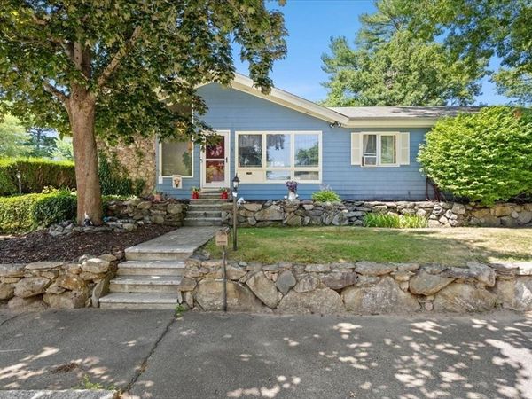 11 Longview Rd, Brockton, MA 02301