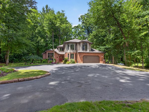 5025 Firethorne Drive, Jackson, MI 49201